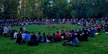 Cento persone perquisite dopo i disordini di Milano: il dissenso nel mirino