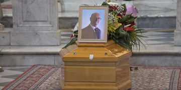 Caivano i funerali dell’operaio Salvatore Calignano, Spinillo: «La solidarietà è vicinanza»