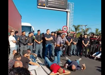 Caro gasolio, esplode la protesta degli agricoltori in Calabria: tensione a Pizzo