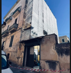 Incidente sul lavoro a Bagnoli: operaio cade da 7 metri, è gravissimo al Cardarelli