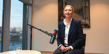 Ucraina, Alice Weidel: «La guerra è persa, basta soldi a Kiev»