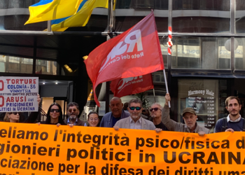 Napoli, protesta davanti al Consolato ucraino: riflettori sui detenuti politici e sulle denunce di torture